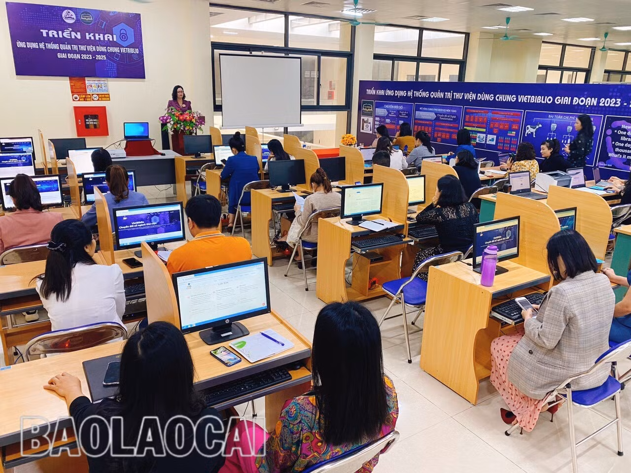 Quang cảnh lớp tập huấn.