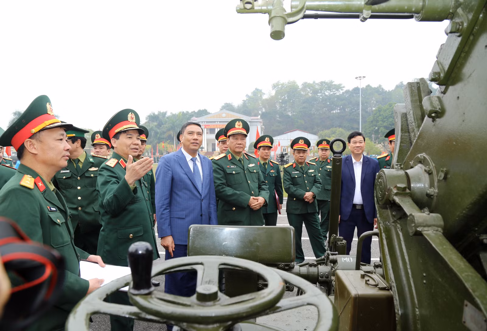 Lực lượng vũ trang tỉnh ra quân huấn luyện năm 2023 ảnh 8