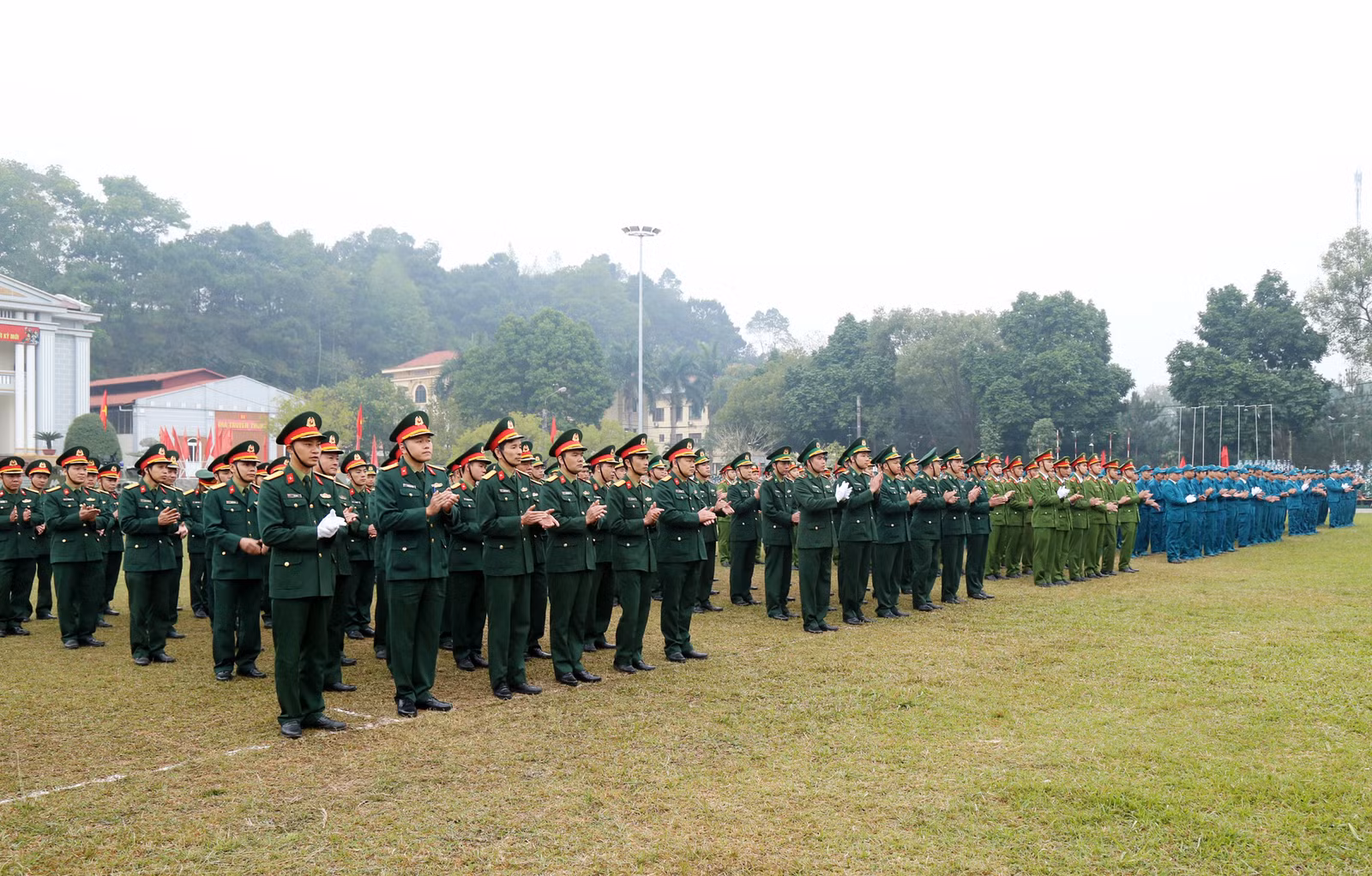 Lực lượng vũ trang tỉnh ra quân huấn luyện năm 2023 ảnh 3