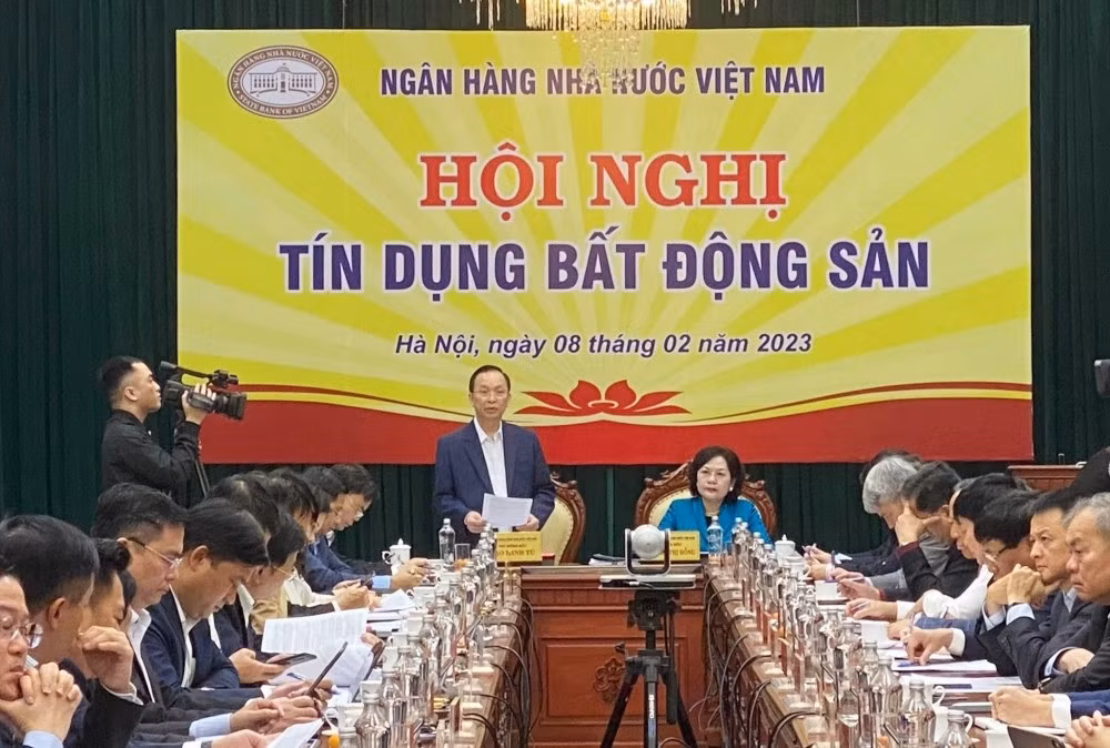 Phó Thống đốc Ngân hàng Nhà nước Đào Minh Tú phát biểu tại hội nghị về công tác tín dụng đối với lĩnh vực bất động sản diễn ra tại Hà Nội sáng 8/2.