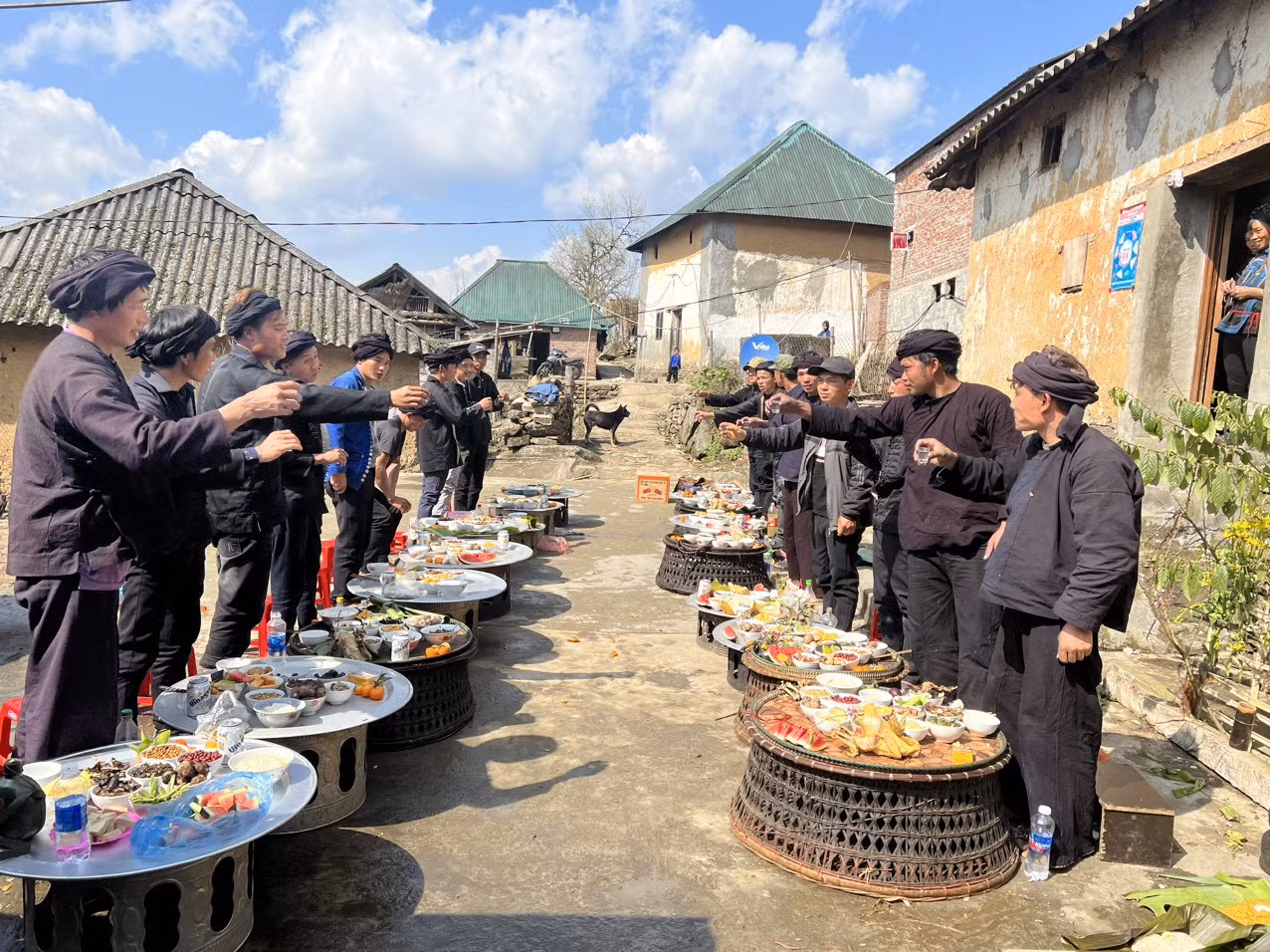 Người Hà Nhì vui Tết thiếu nhi đầu năm mới ảnh 9