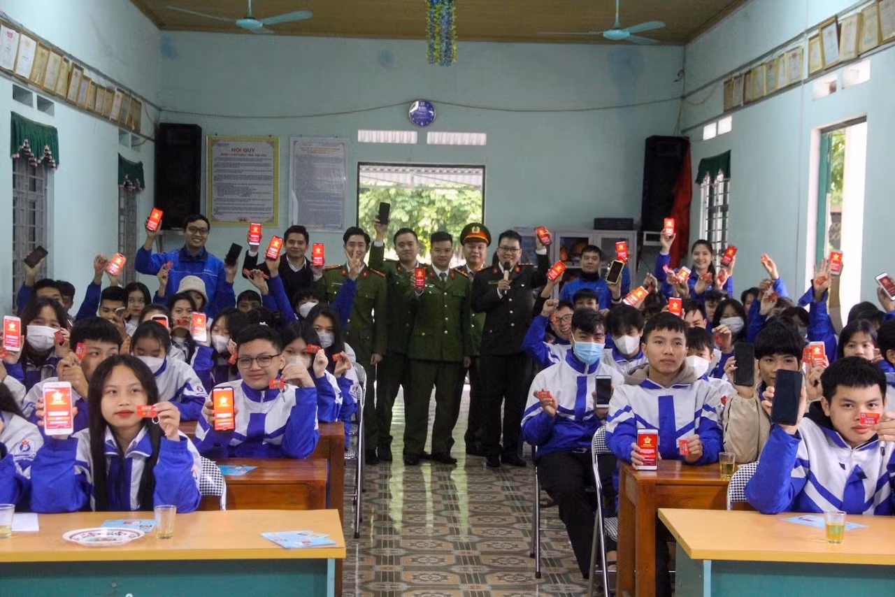 Xung kích thực hiện Đề án 06 ảnh 6
