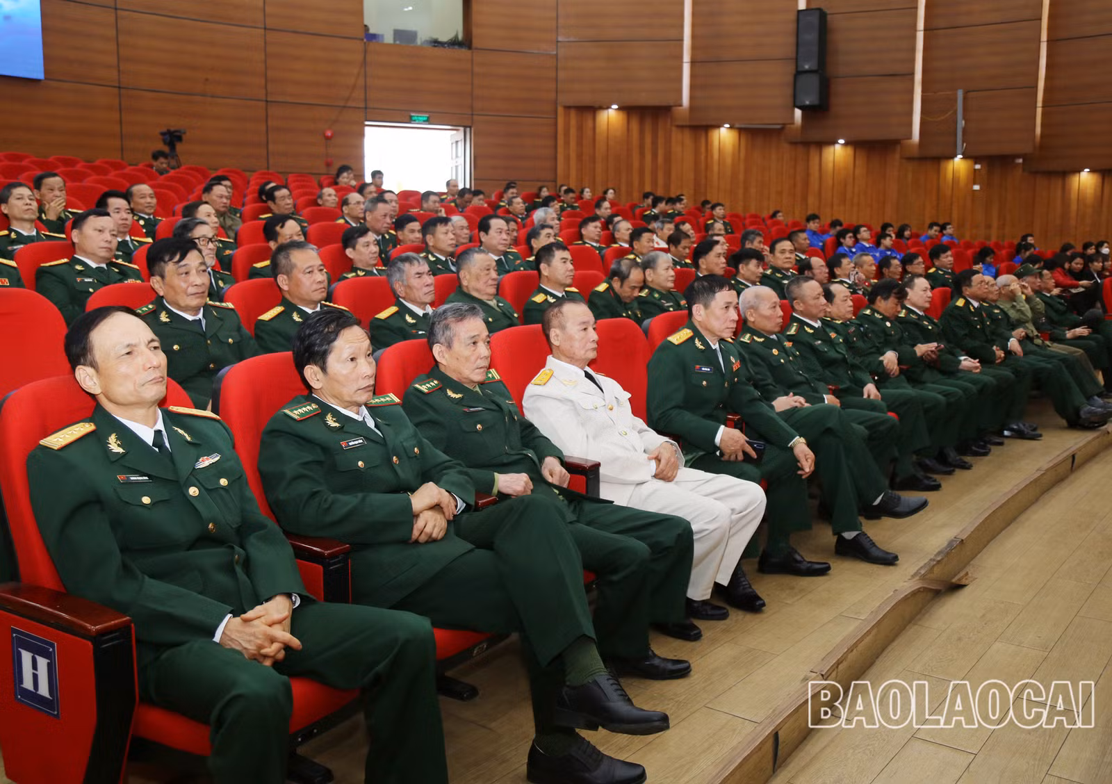 Đại biểu dự buổi gặp mặt.