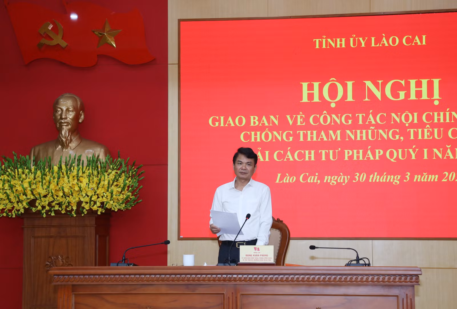 Bí thư Tỉnh ủy Đặng Xuân Phong kết luận hội nghị.
