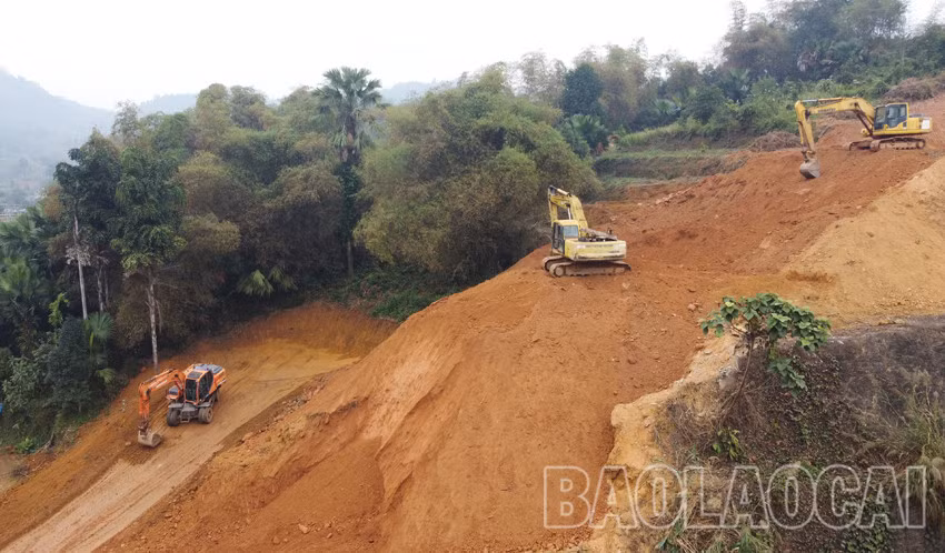 Triển khai thi công nút giao IC18 cao tốc Nội Bài - Lào Cai ảnh 1