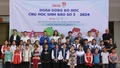 100 học sinh huyện Bát Xát nhận học bổng "Ngăn dòng bỏ học"