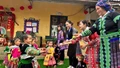 Mang mùa xuân đến với trẻ em vùng cao