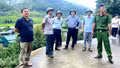 Kiểm tra, thống nhất phương án khẩn cấp khắc phục sạt lở tại thôn Nước Nóng