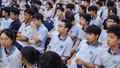 Lộ đề chưa từng có, hàng loạt thí sinh AS Level phải thi lại môn Toán
