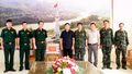 Thiếu tướng Đặng Quốc Đồng thăm hỏi, động viên Đội tìm kiếm, quy tập hài cốt liệt sĩ tại xã Bát Xát