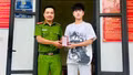 Công an xã Cảm Nhân hỗ trợ công dân hoàn trả 100 triệu đồng chuyển nhầm