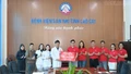 Techcombank Vùng 2 trao quà thiện nguyện tại Bệnh viện Sản - Nhi Lào Cai