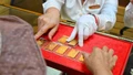 Ngân hàng đầu tiên ra mắt thương hiệu vàng miếng