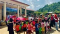 Mang “Trung thu yêu thương” đến với trẻ em xã Phình Hồ