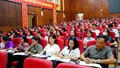 Gần 200 cán bộ ngành giáo dục dự Hội nghị bồi dưỡng cập nhật thông tin tình hình kinh tế - xã hội