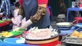 Mức xử phạt hành vi không đeo găng tay khi chế biến thức ăn ở quầy hàng kinh doanh thực phẩm
