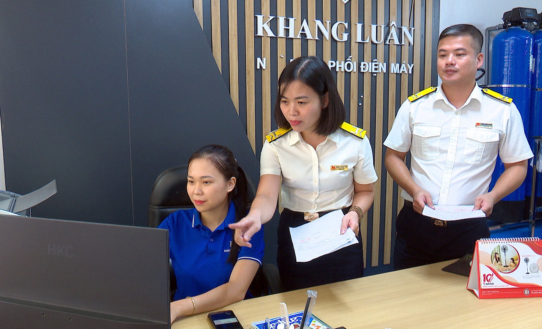 Việc triển khai sử dụng hóa đơn điện tử được khởi tạo trực tiếp từ máy tính tiền đã góp phần tạo thuận lợi, nâng cao hiệu quả cho hoạt động kinh doanh. thue-2.jpg