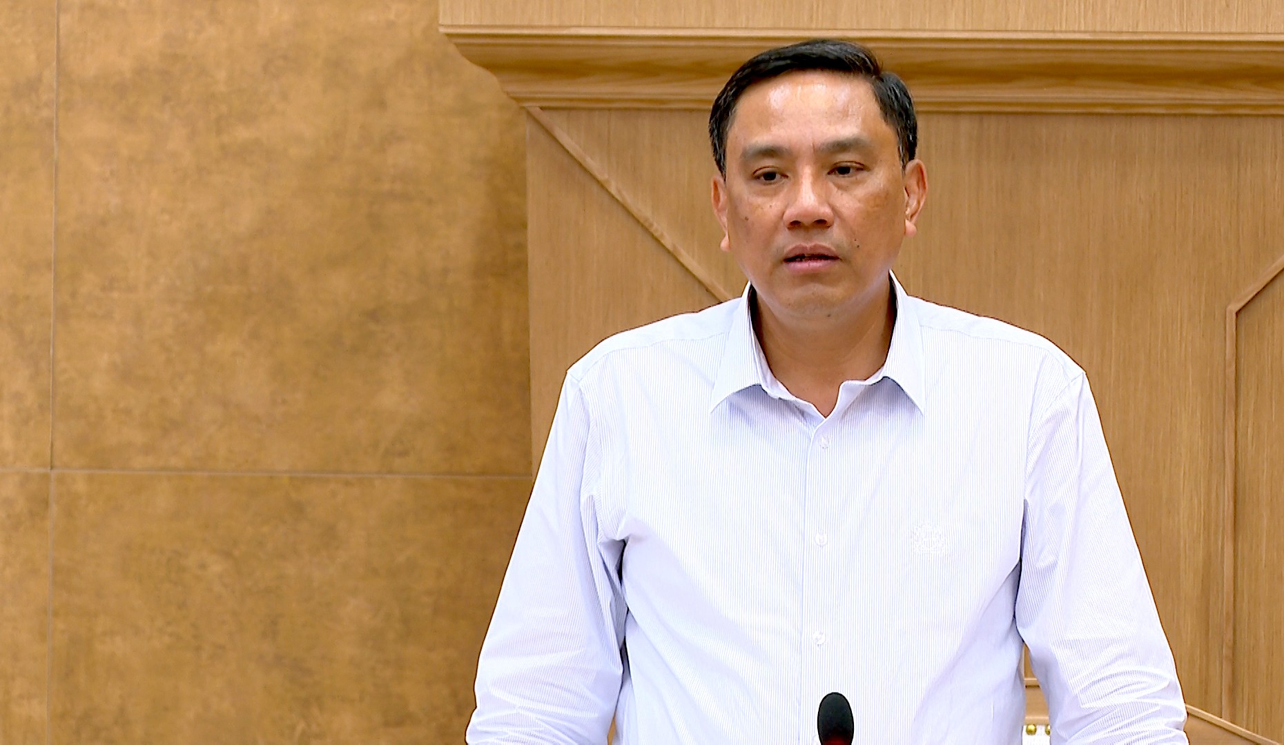 Đồng chí Hoàng Giang - Phó Bí thư Thường trực Tỉnh ủy, Trưởng Tiểu ban Tổ chức, phục vụ, Tiểu ban Bảo vệ Đại hội phát biểu chỉ đạo tại cuộc họp. 7.jpg