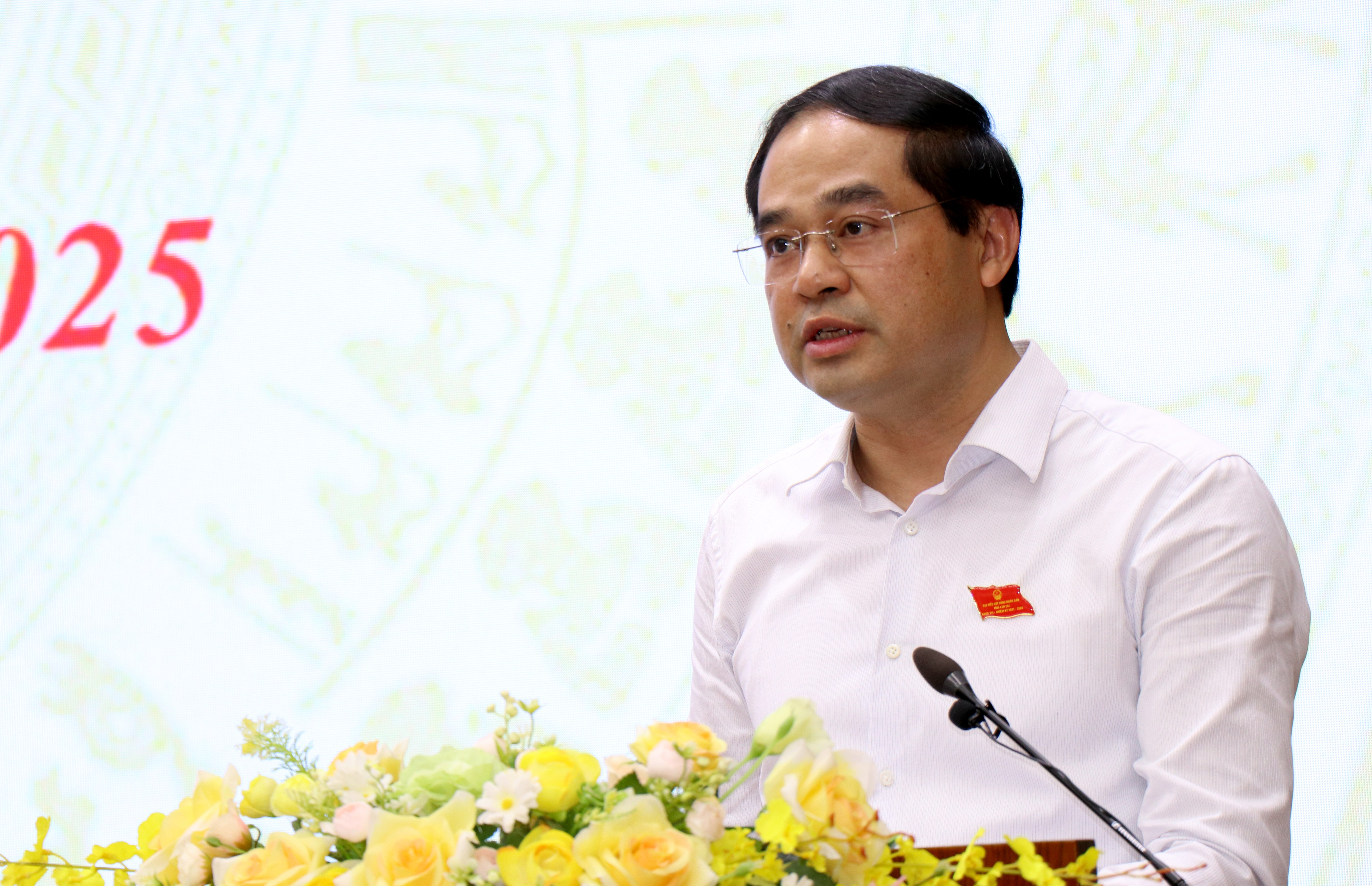 Đồng chí Trịnh Xuân Trường, Bí thư Tỉnh ủy, Chủ tịch HĐND tỉnh phát biểu bế mạc kỳ họp. img-0976.jpg