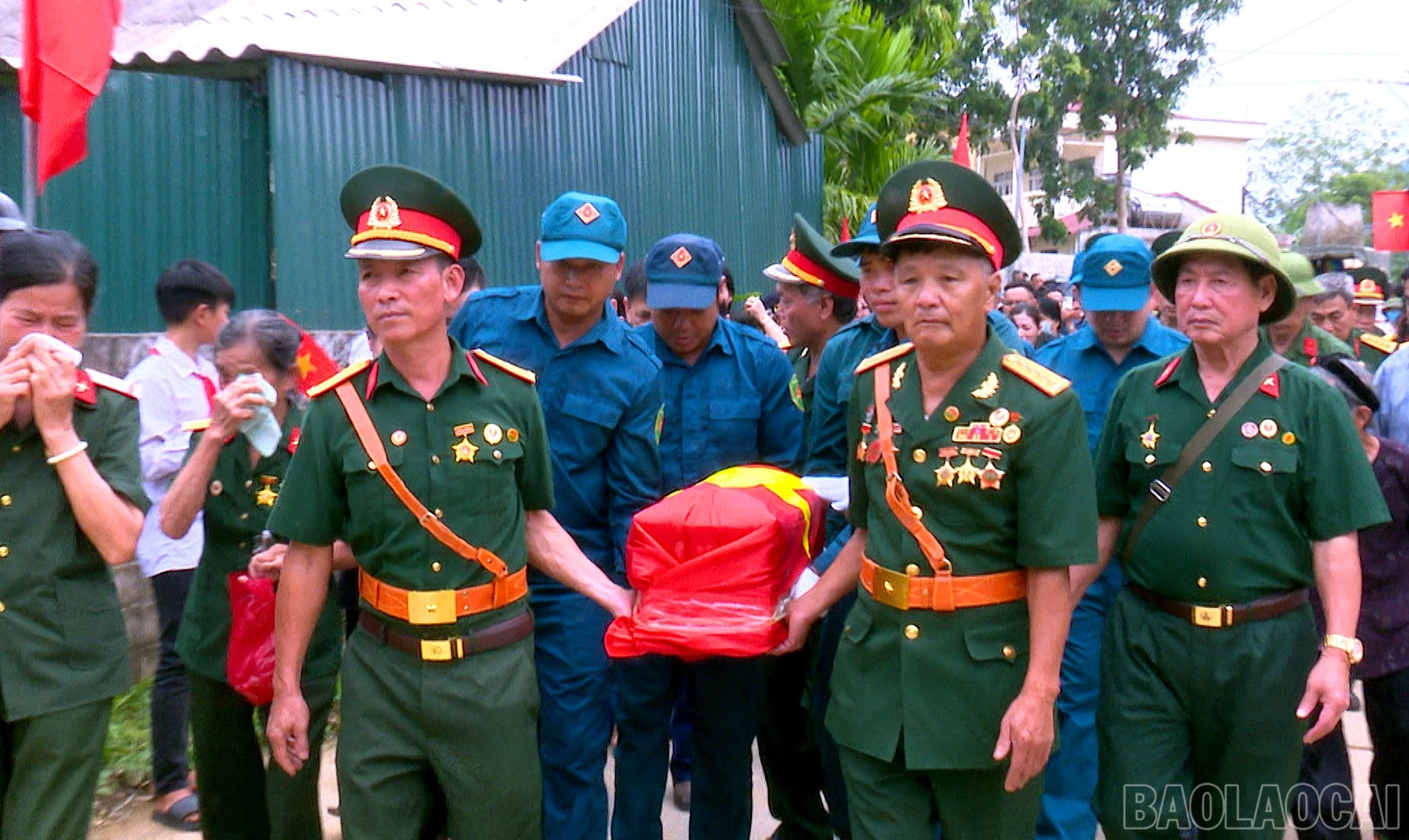baolaocai-br_hai-cot00-00-47-17still003.jpg
