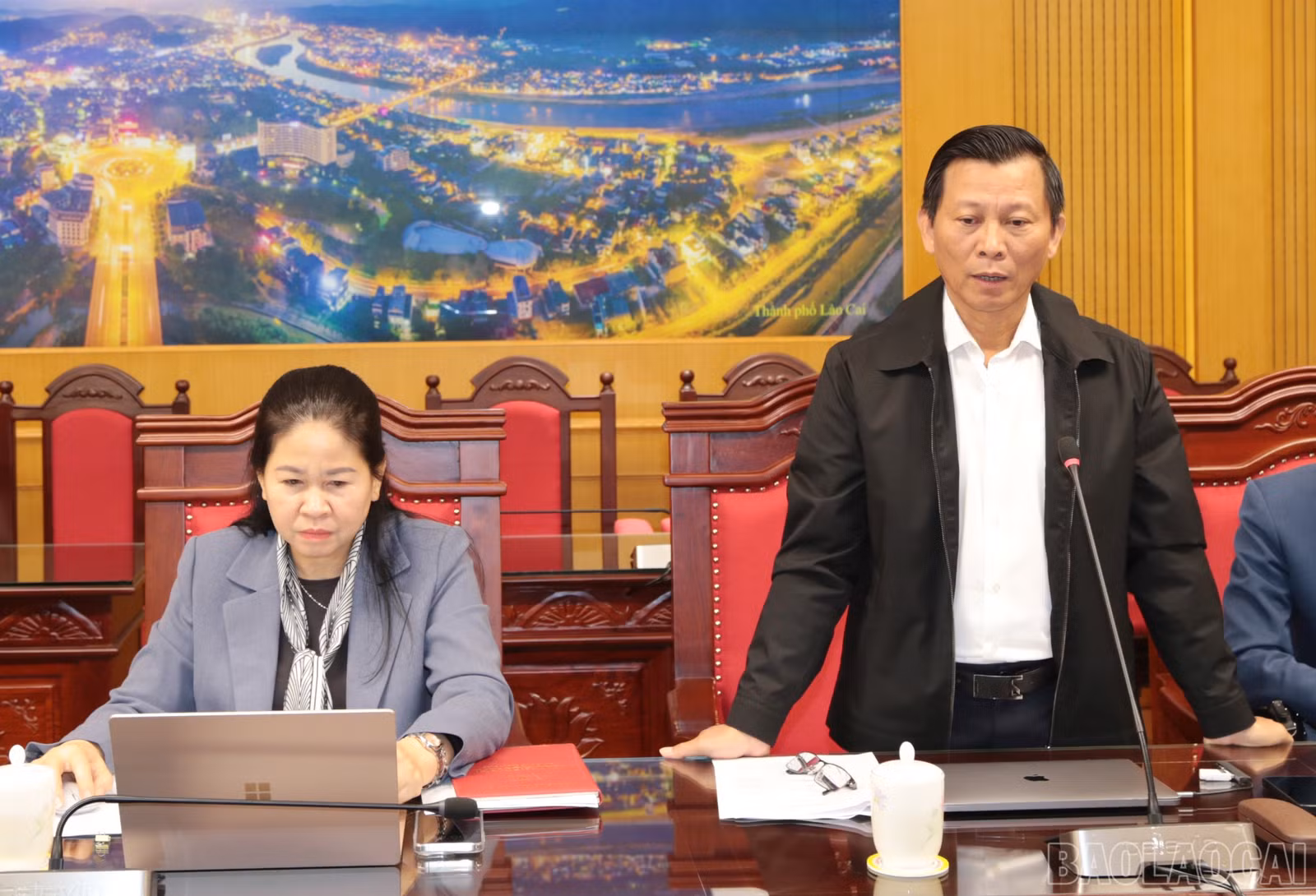 Đại biểu Hà Văn Thắng, Giám đốc Sở Du lịch phát biểu.
