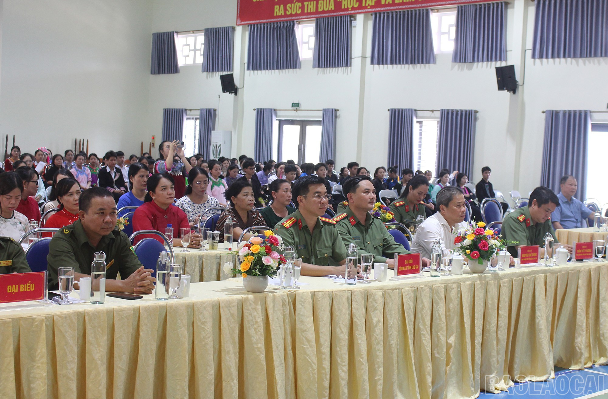Đại biểu dự ngày hội. baolaocai-br_img-5907.jpg