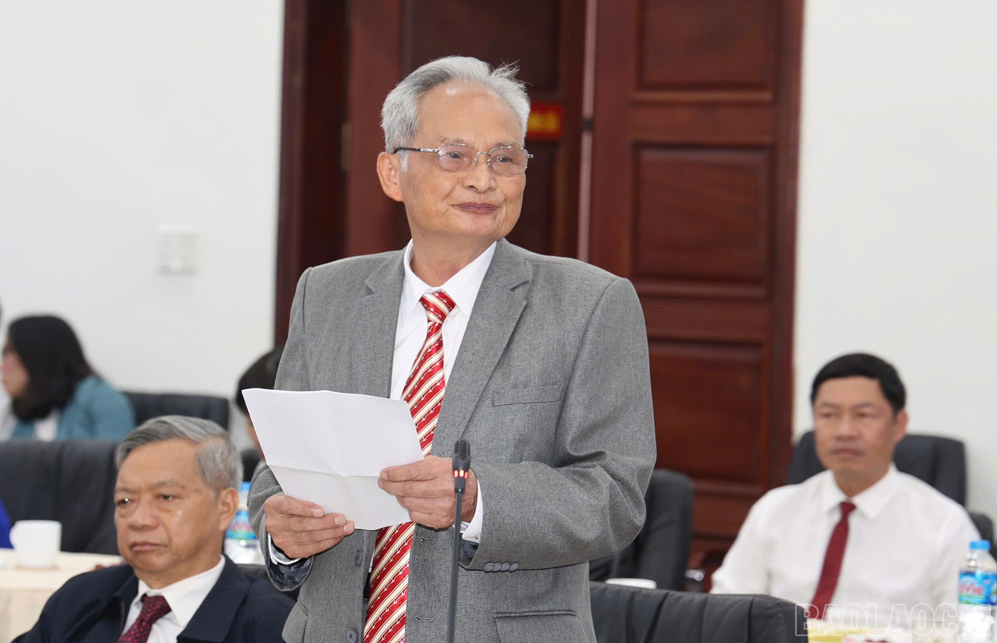 Các đồng chí nguyên lãnh đạo MTTQ Việt Nam tỉnh qua các thời kỳ phát biểu tại lễ kỷ niệm. baolaocai-br_z7173722655722-c68a0fb8ddf721334a7369310b8555c2.jpg