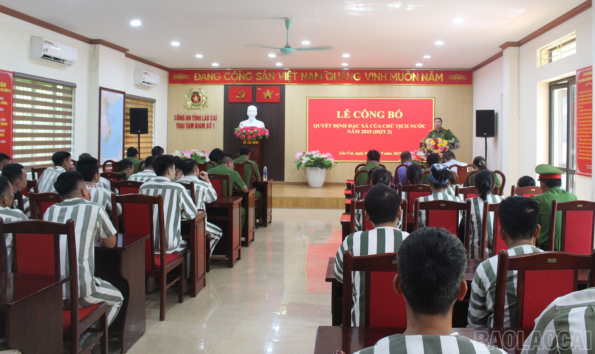 Quang cảnh lễ công bố. baolaocai-br_img-6718.jpg