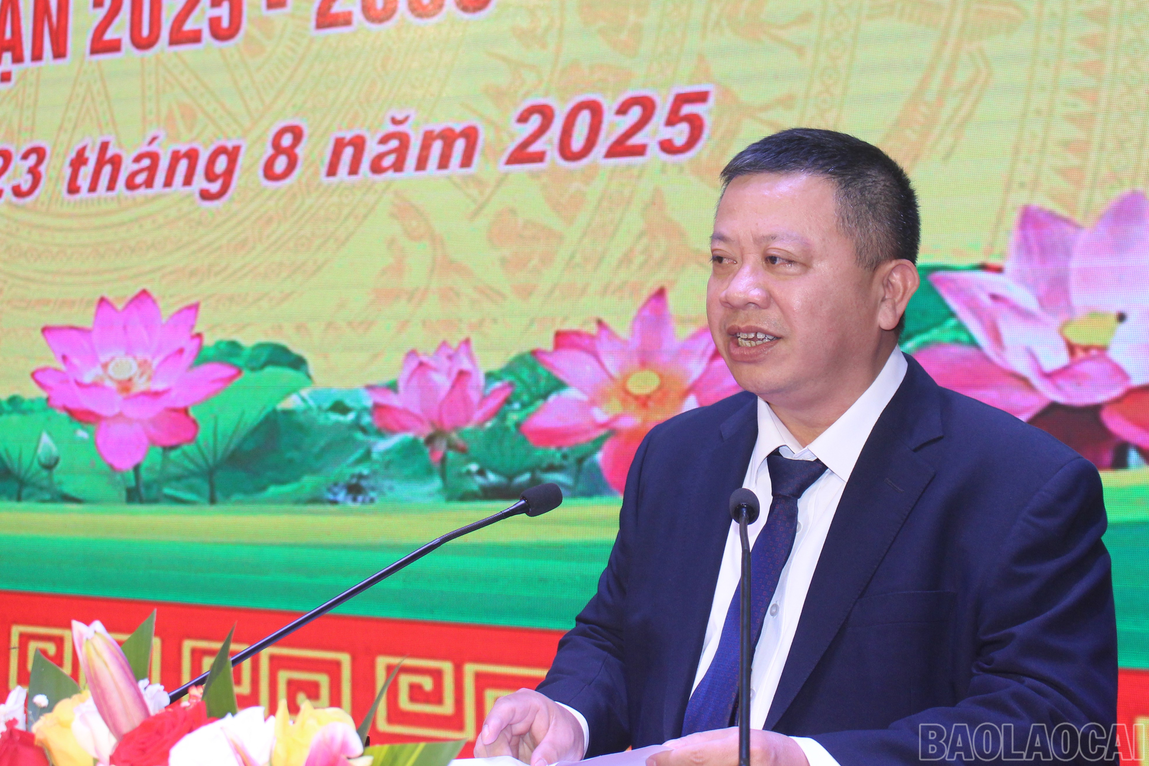 Đồng chí Nguyễn Văn Trọng, Giám đốc Sở Nội vụ phát biểu khai mạc lễ kỷ niệm. baolaocai-br_img-6607.jpg