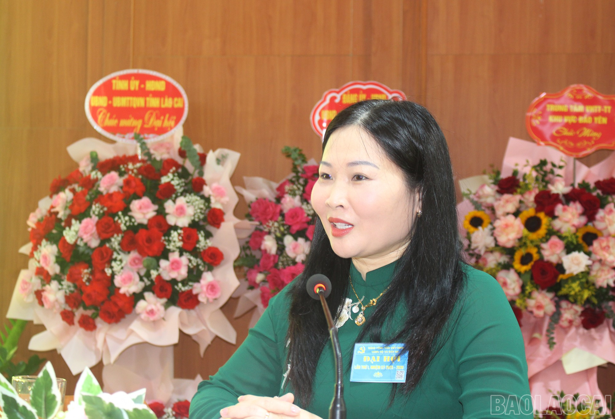 Đồng chí Vũ Thị Hiền Hạnh, Phó Chủ tịch UBND tỉnh phát biểu chỉ đạo tại Đại hội. baolaocai-br_img-6054.jpg