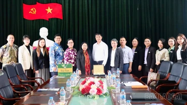 Trường Cao đẳng Nghề Yên Bái làm việc với Đoàn công tác của Đại sứ quán Indonesia