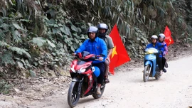 Những chuyến xe lưu động trong ngày bầu cử ở Sín Chéng