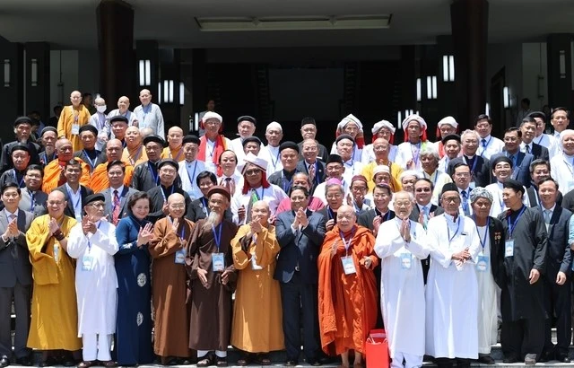 Đồng bào theo đạo là bộ phận máu thịt của dân tộc Việt Nam, của khối đại đoàn kết toàn dân tộc ảnh 4