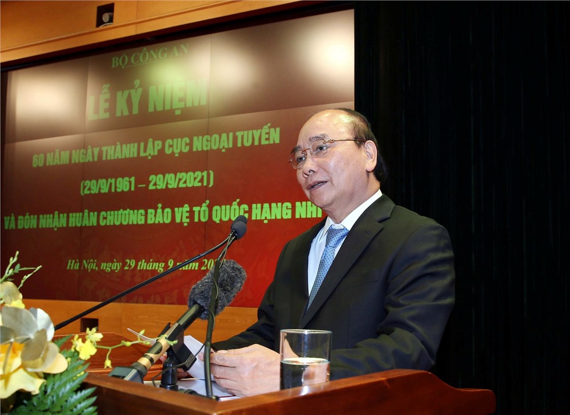 Chủ tịch nước Nguyễn Xuân Phúc phát biểu tại Lễ kỷ niệm. Chủ tịch nước Nguyễn Xuân Phúc phát biểu tại Lễ kỷ niệm.