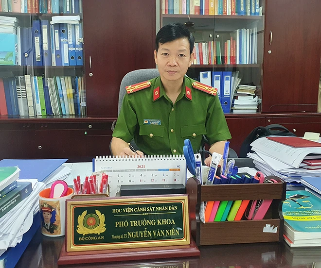 Thượng tá, TS Nguyễn Văn Niên.