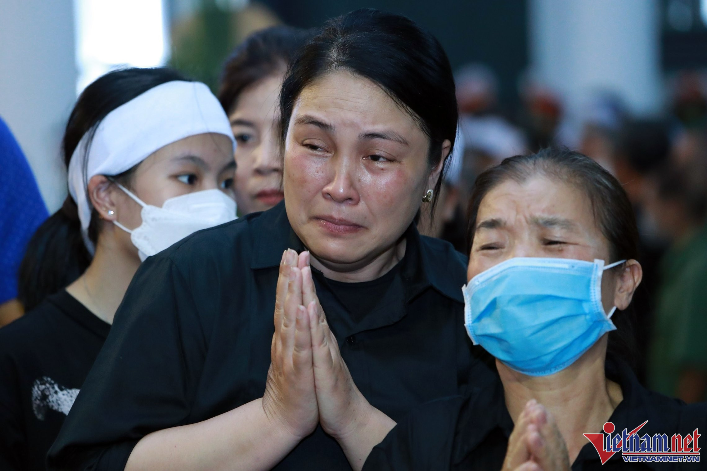 Tiễn biệt 3 cảnh sát hy sinh khi chữa cháy ảnh 18 Tiễn biệt 3 cảnh sát hy sinh khi chữa cháy ảnh 18