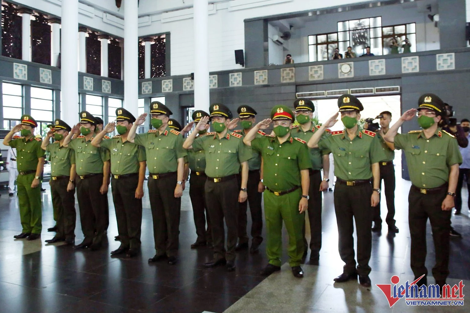 Tiễn biệt 3 cảnh sát hy sinh khi chữa cháy ảnh 13