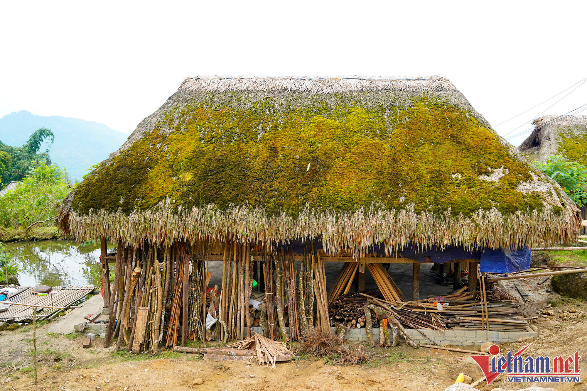 Những mái nhà rêu của người Dao trên dãy Tây Côn Lĩnh ảnh 9 Những mái nhà rêu của người Dao trên dãy Tây Côn Lĩnh ảnh 9