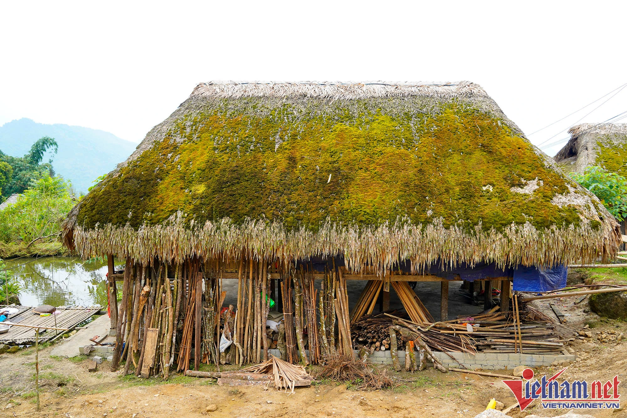 Những mái nhà rêu của người Dao trên dãy Tây Côn Lĩnh ảnh 9 Những mái nhà rêu của người Dao trên dãy Tây Côn Lĩnh ảnh 9