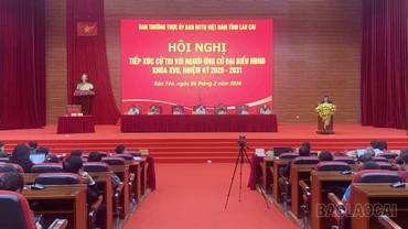 Tiếp xúc cử tri tại Bảo Yên: Không khí dân chủ, cởi mở trước ngày bầu cử