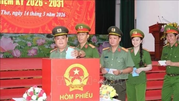 Toàn dân đi bầu cử - biểu tượng của sức mạnh đại đoàn kết toàn dân tộc