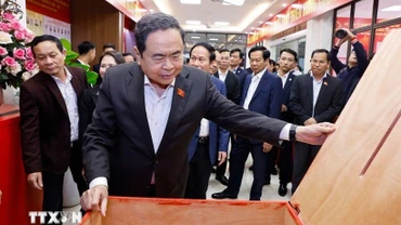 Tuyên truyền về bầu cử: Phản bác thông tin sai lệch trên không gian mạng