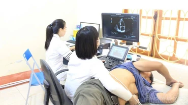 Hơn 600 người dân được khám sàng lọc ung thư