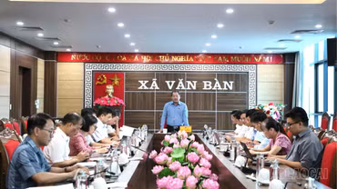 Đoàn giám sát của HĐND tỉnh làm việc với xã Văn Bàn về công tác bồi thường, hỗ trợ, tái định cư