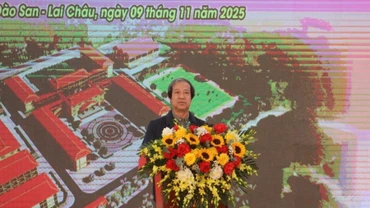 Bước đột phá, thay đổi căn bản, toàn diện giáo dục vùng biên giới