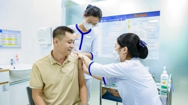 Bộ Y tế cảnh báo bệnh sốt xuất huyết, tay chân miệng diễn biến phức tạp