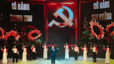 Anh Tú "Voi Bản Đôn" gây bất ngờ khi sáng tác ca khúc về Đảng quang vinh