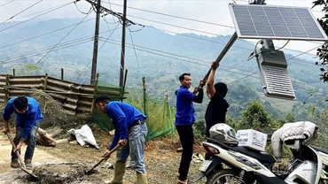 Xã Bát Xát: Khánh thành công trình “Thắp sáng đường quê” tại thôn Trung Chải