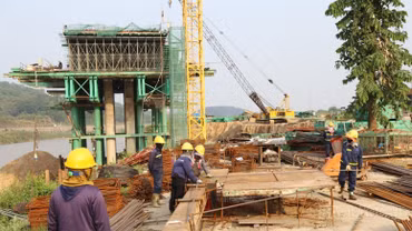 Tăng ca xuyên lễ, cầu biên giới sông Hồng quyết hợp long tháng 9/2026