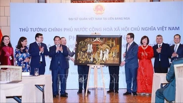 Thủ tướng Phạm Minh Chính gặp gỡ cộng đồng người Việt Nam tại LB Nga